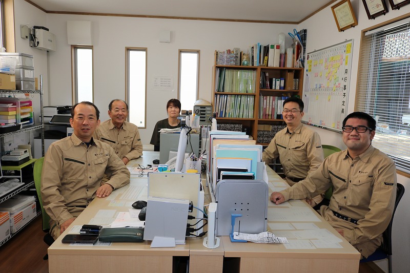 ①社員(事務所)
